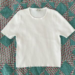 White knit tshirt